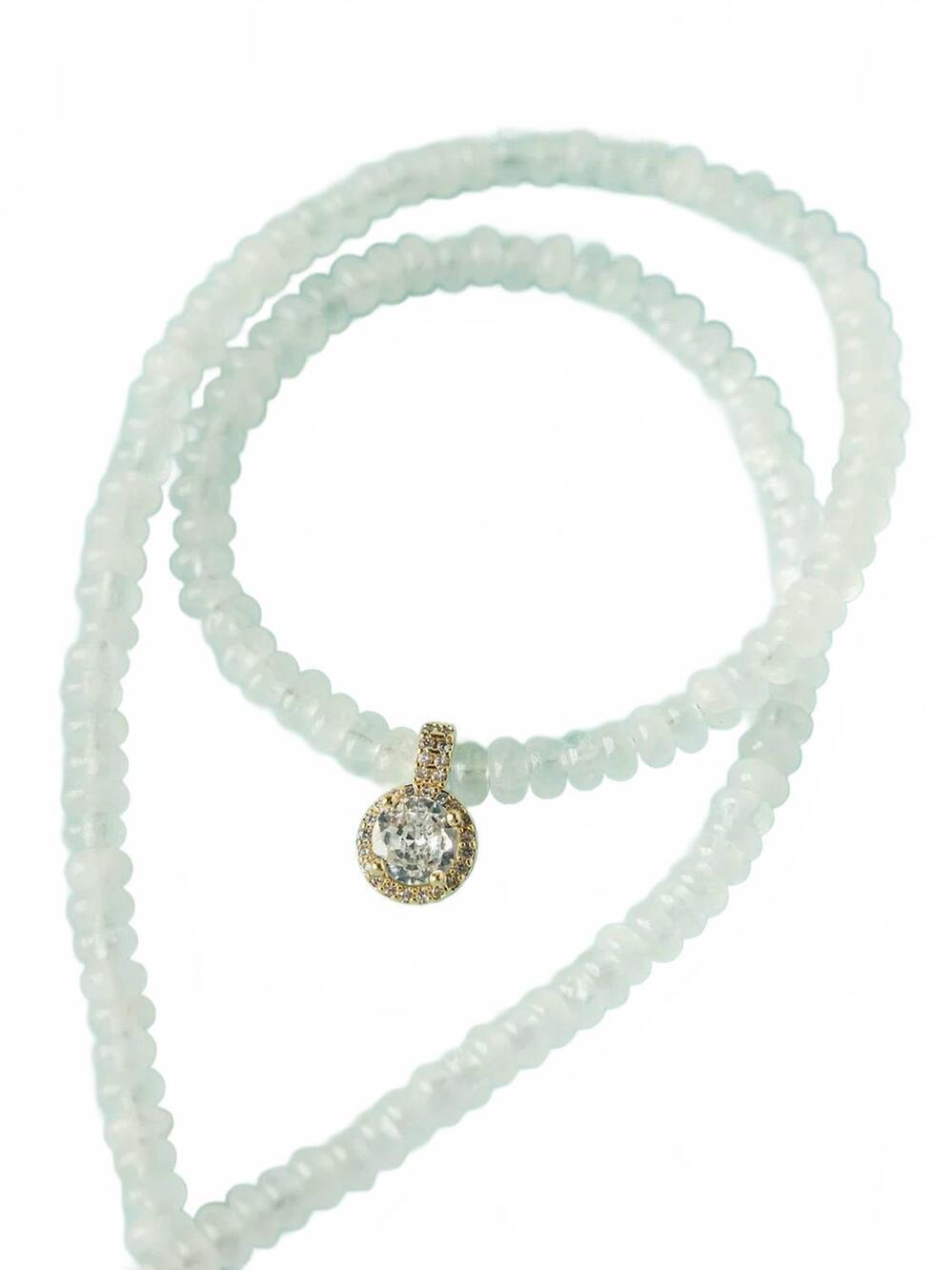 NEW MACRAE & CO women's simply beaded necklace in white